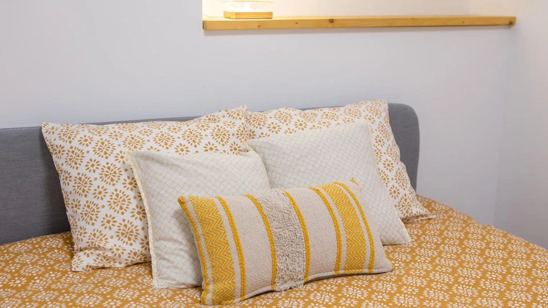 Apartamiento Con Naranjas Μάλαγα 0*,